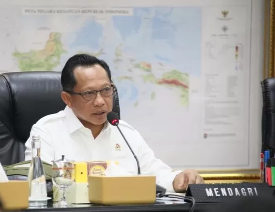 Mendagri Menonaktifkan Bupati Aceh Selatan Mirwan MS Usai Umrah Tanpa Izin di Tengah Bencana