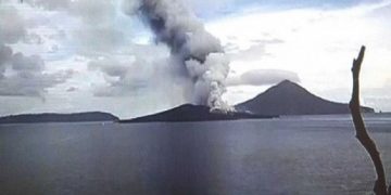 Aktivitas Gunung Anak Krakatau Masih Waspada, Polda Banten Imbau Masyarakat Tetap Siaga
