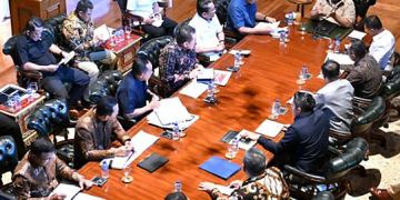 Prabowo Gelar Rapat Kabinet di Hambalang, Bahas Percepatan Penanganan Banjir Sumatera dan Kesiapan Nataru