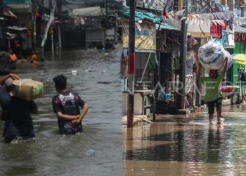 Rob Rendam Jakut dan Kepulauan Seribu, Warga Diminta Waspada Puncak Genangan