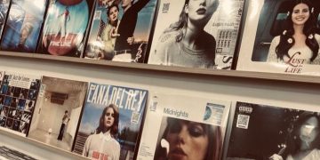 Ketertarikan Gen Z pada Estetika Dekorasi Angkat Penjualan Piringan Hitam