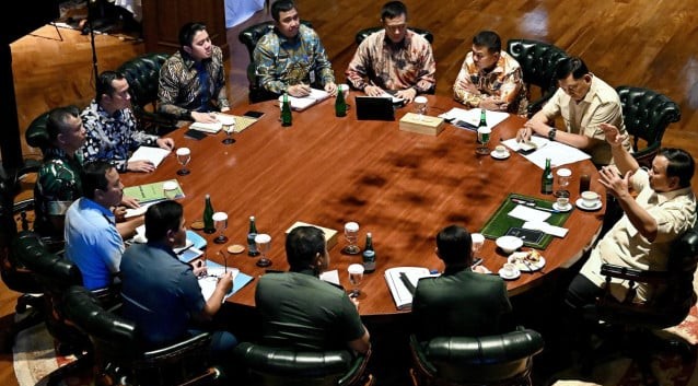 Prabowo Rapat dengan Menteri di Hambalang Usai Lawatan Eropa