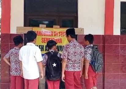 Sekolah Disegel Klaim Ahli Waris, Siswa SD di Pandeglang Tak Bisa Belajar
