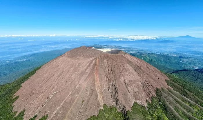 Pendaki Magelang Ditemukan Tewas di Gunung Slamet Usai 17 Hari Pencarian