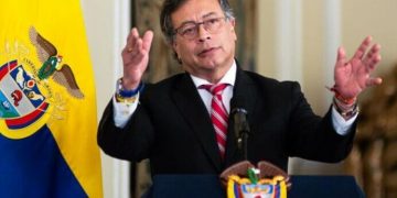 Presiden Kolombia Gustavo Petro Tegaskan Siap Membela Negara Usai Tuduhan Narkoba dari Trump