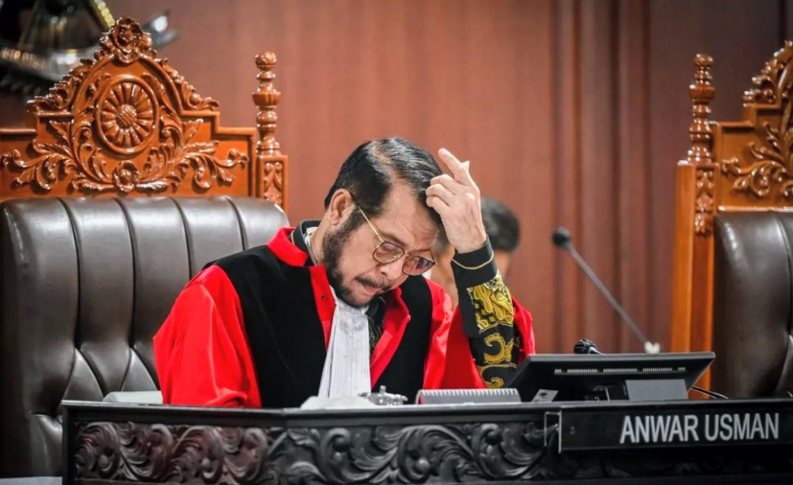 Hakim MK Anwar Usman Diberi Surat Peringatan karena Tingkat Kehadiran Rendah
