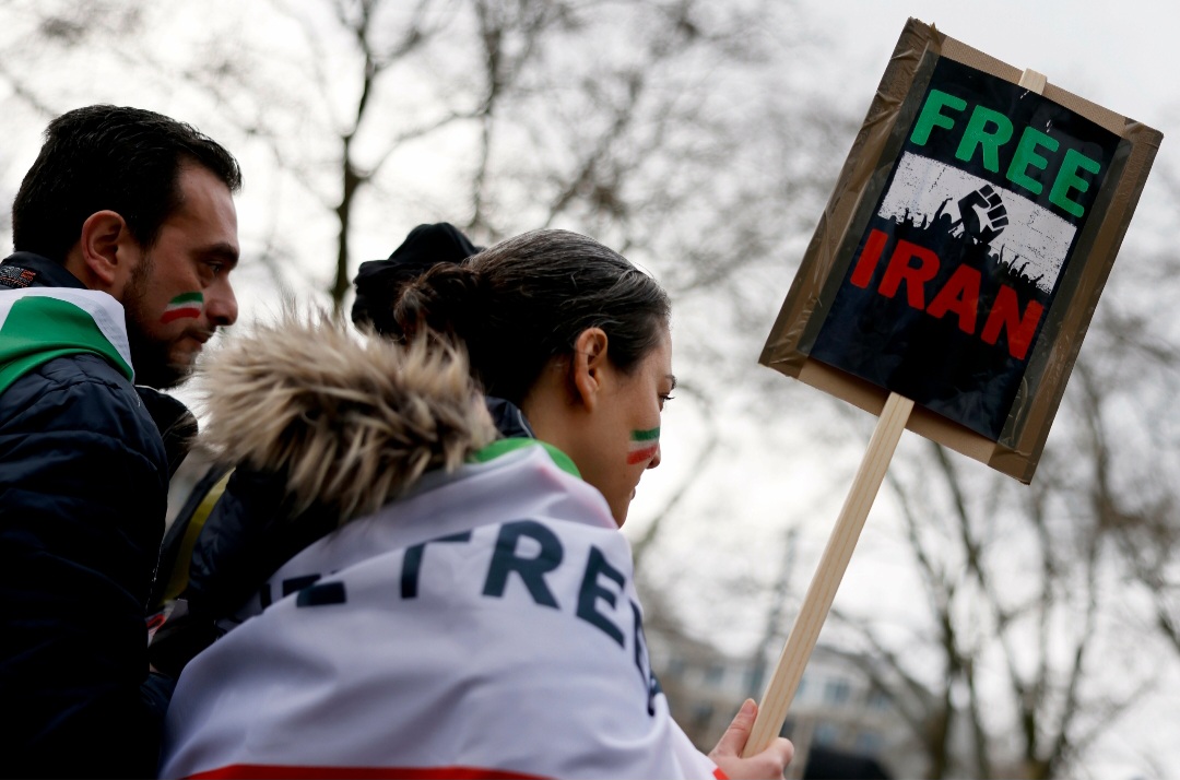 Awan Panas Guguran Gunung Semeru Meluncur Hingga 5 Kilometer