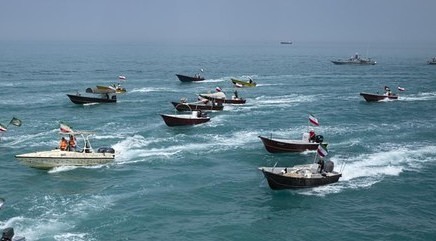 Iran Gelar Latihan Militer di Selat Hormuz di Tengah Ketegangan dengan AS