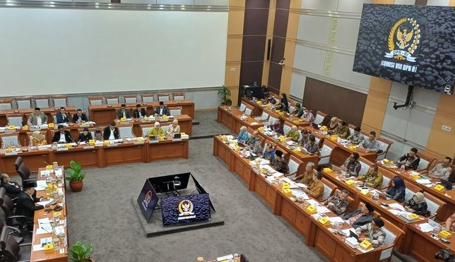 “Ironi PBI JK: Warga Mampu Terdaftar, Jutaan Warga Miskin Justru Tak Tercakup”